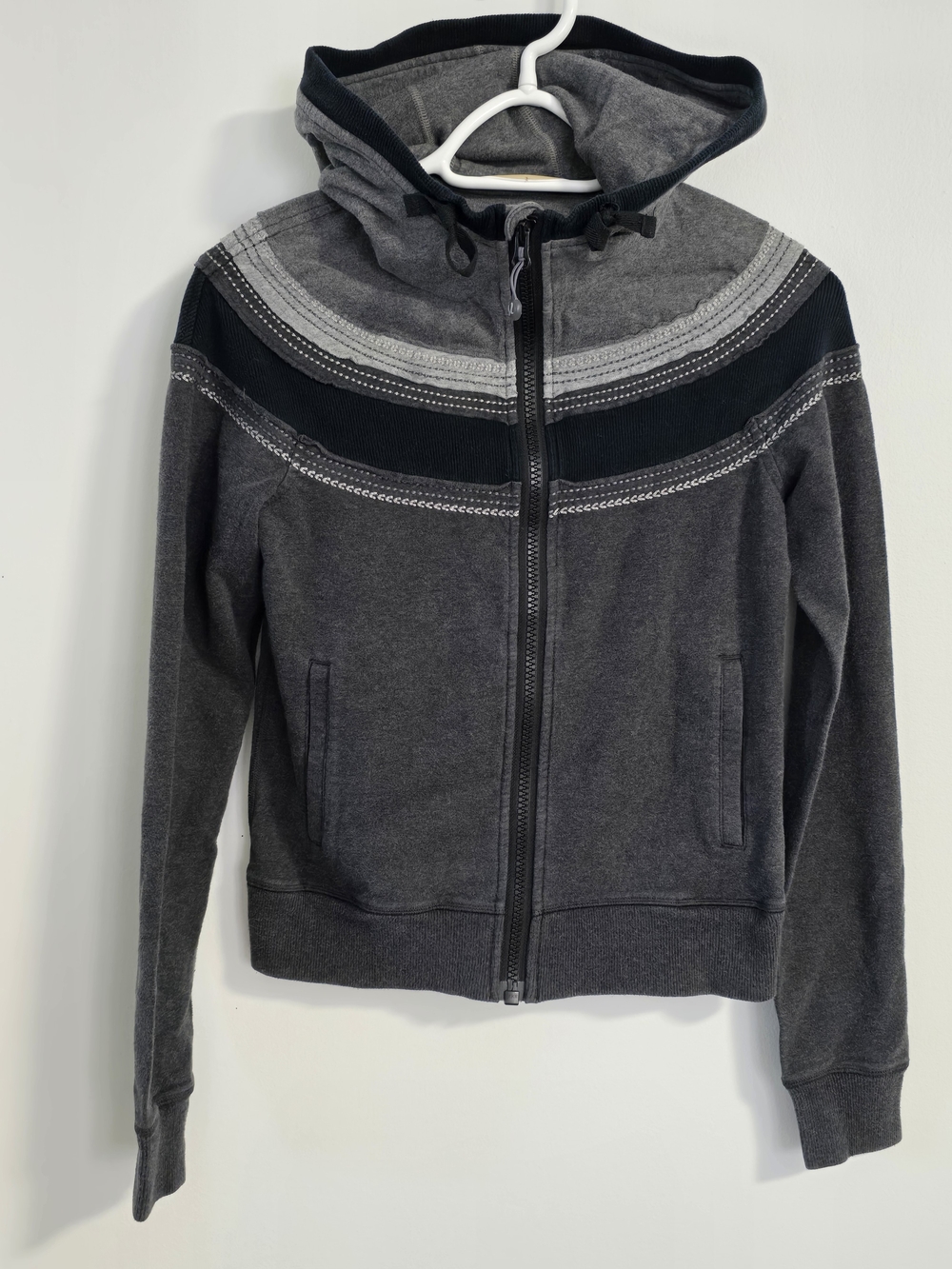 lululemon Athletica Feel Good Remix Charcoal Gray Jacket Active Hoodie Size 6
